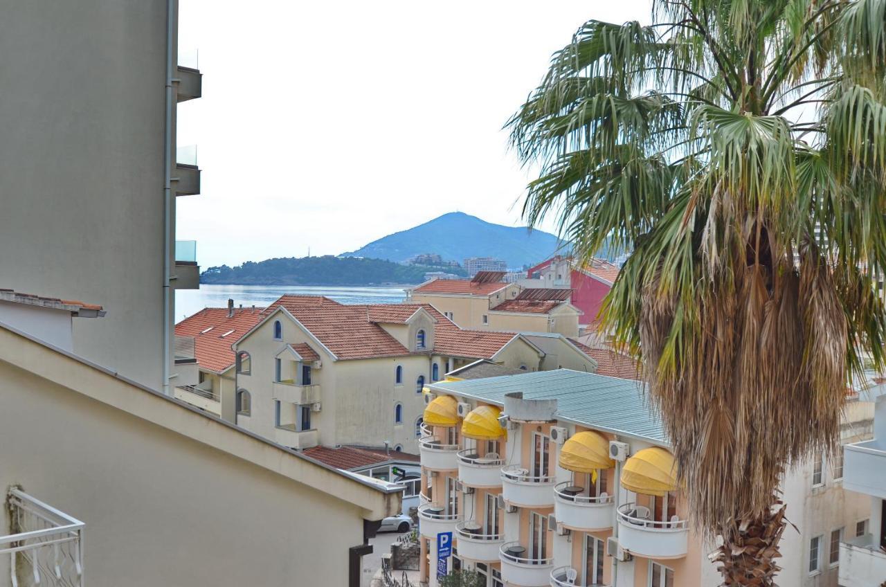 Hotel Meduza Bečići Luaran gambar