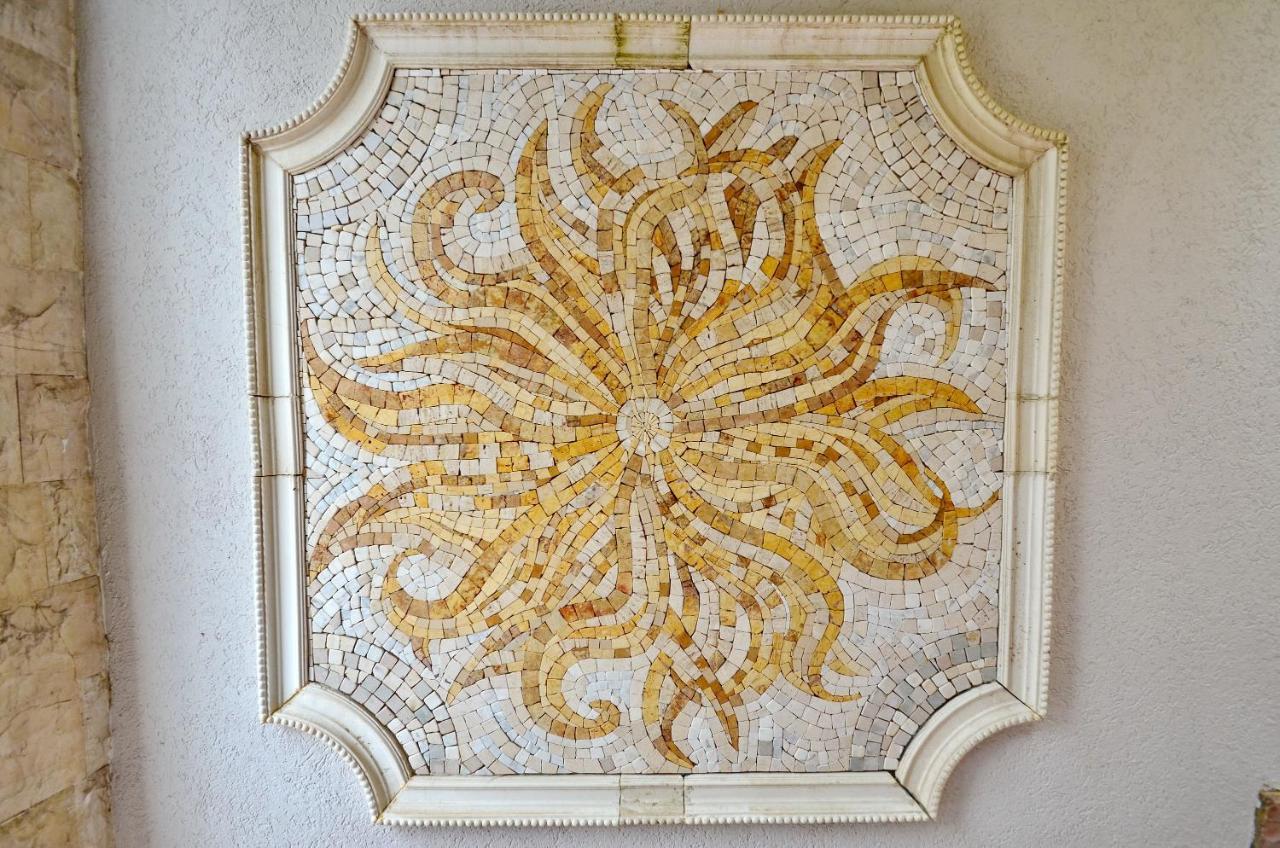 Hotel Meduza Bečići Luaran gambar