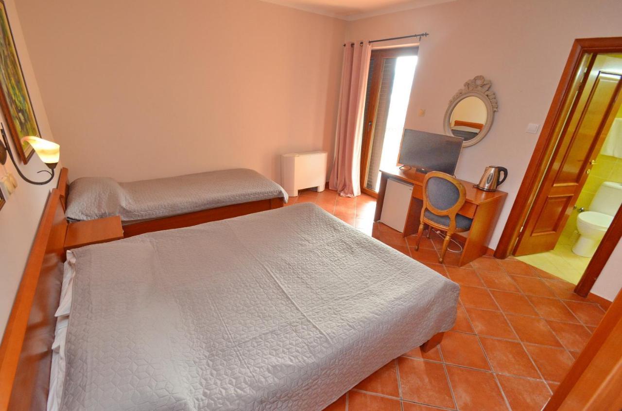 Hotel Meduza Bečići Luaran gambar