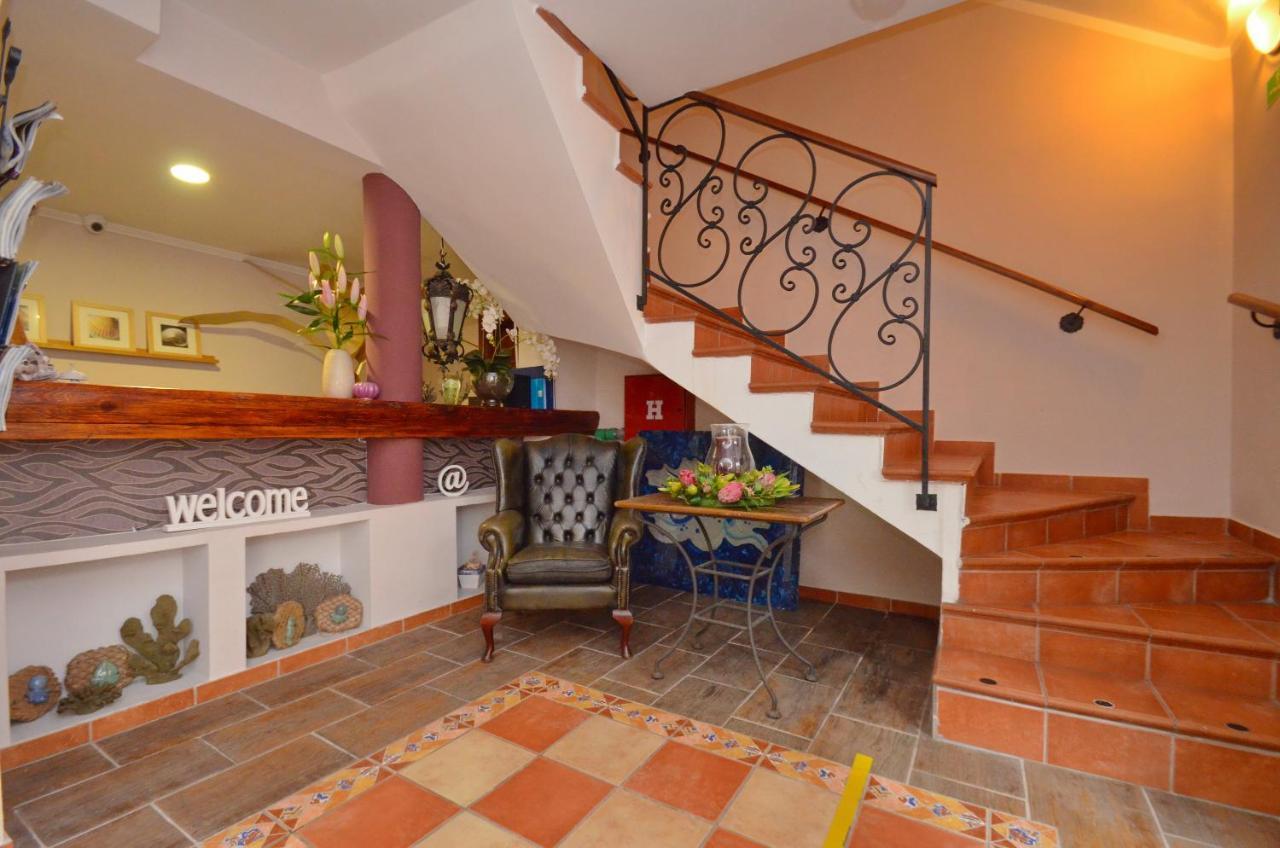 Hotel Meduza Bečići Luaran gambar
