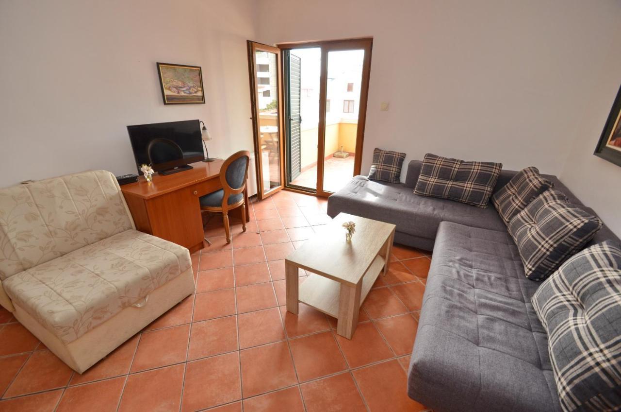 Hotel Meduza Bečići Luaran gambar