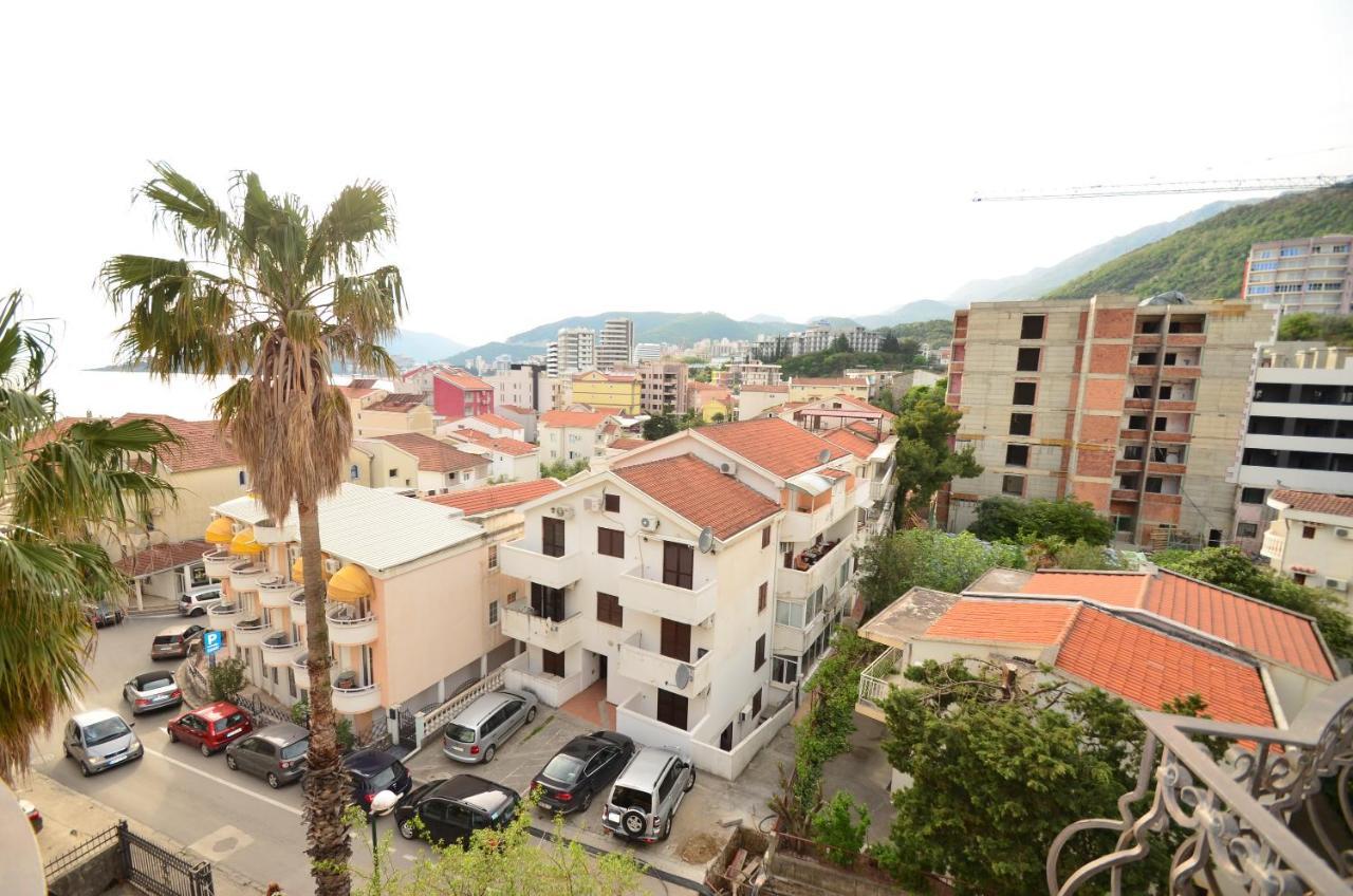 Hotel Meduza Bečići Luaran gambar